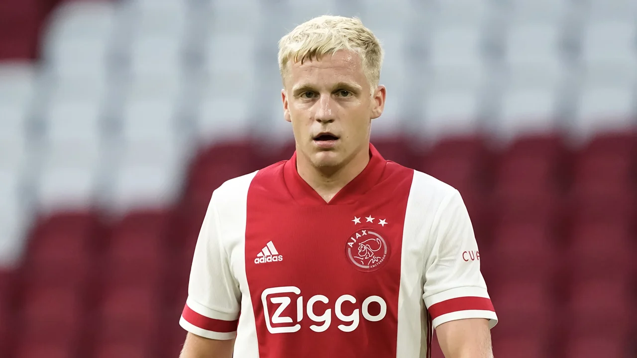 'Europese grootmachten wilden United verrassen in strijd om Van de Beek'