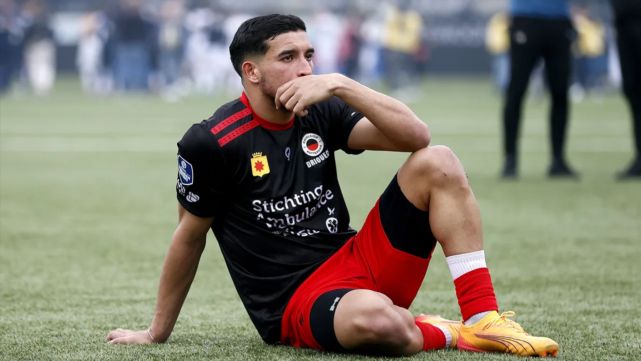 Kunstgras in de Eredivisie verleden tijd door degradatie Excelsior