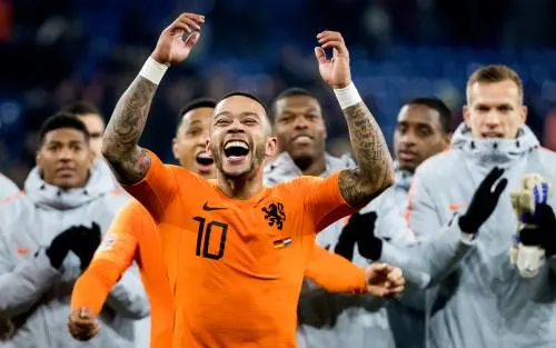 Depay en Tete onderuit met Lyon