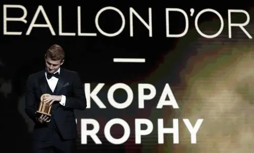 De Ligt valt opnieuw in de prijzen