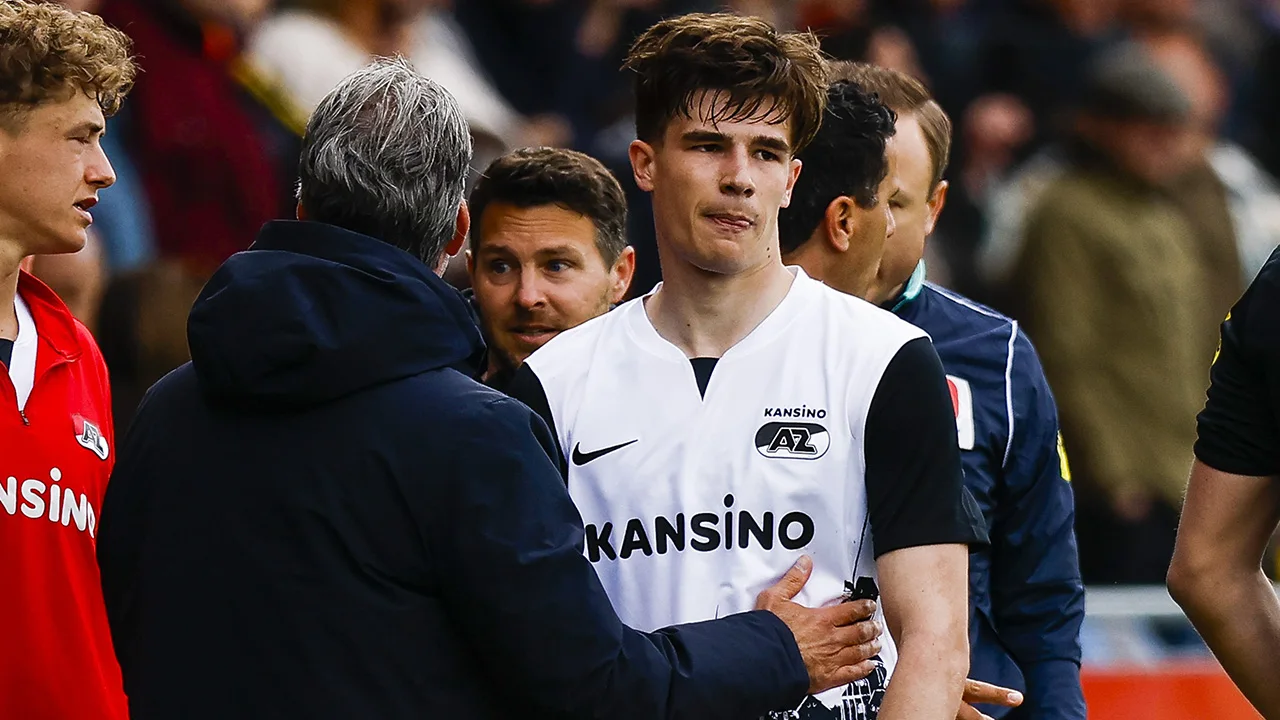 Wouter Goes scoort en krijgt rood bij AZ-revanche op Go Ahead Eagles