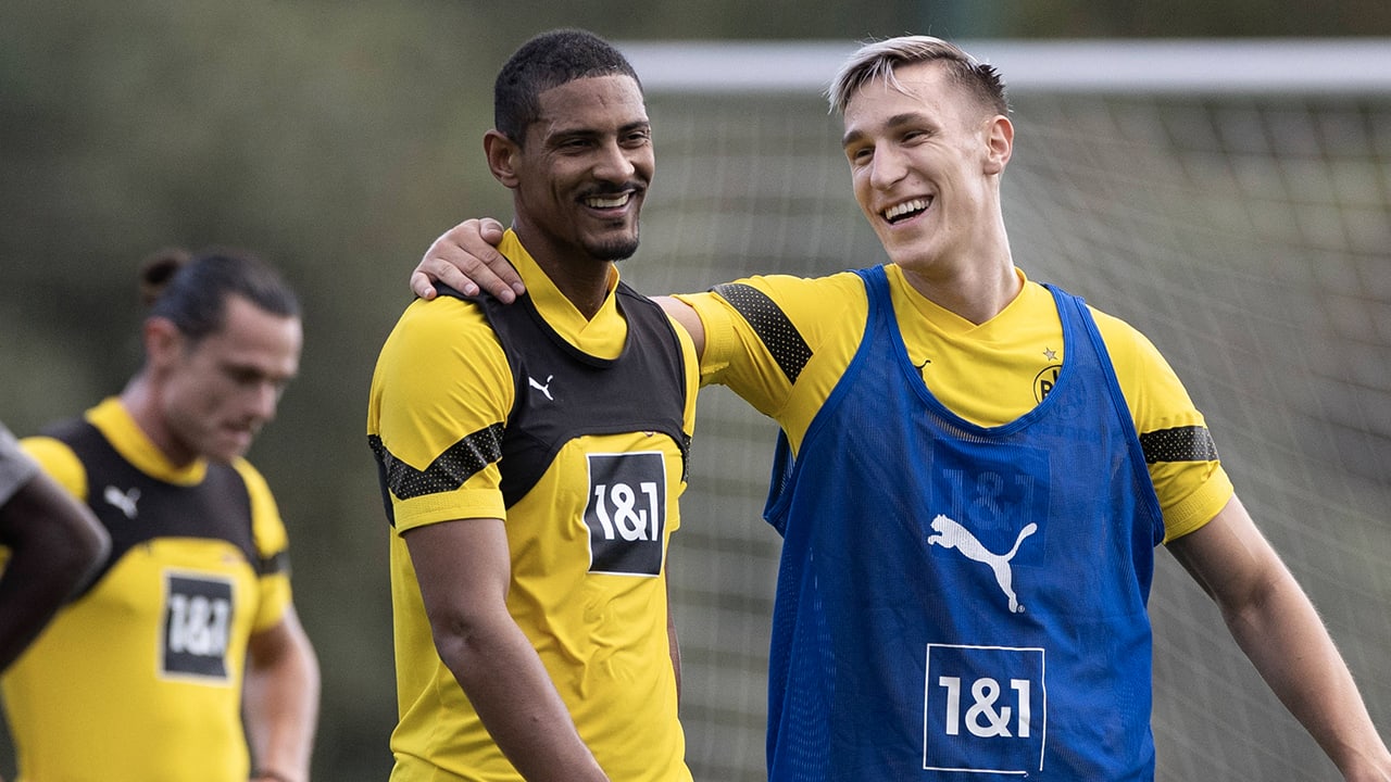 Haller maakt indruk bij Borussia Dortmund met hattrick in zeven (!) minuten