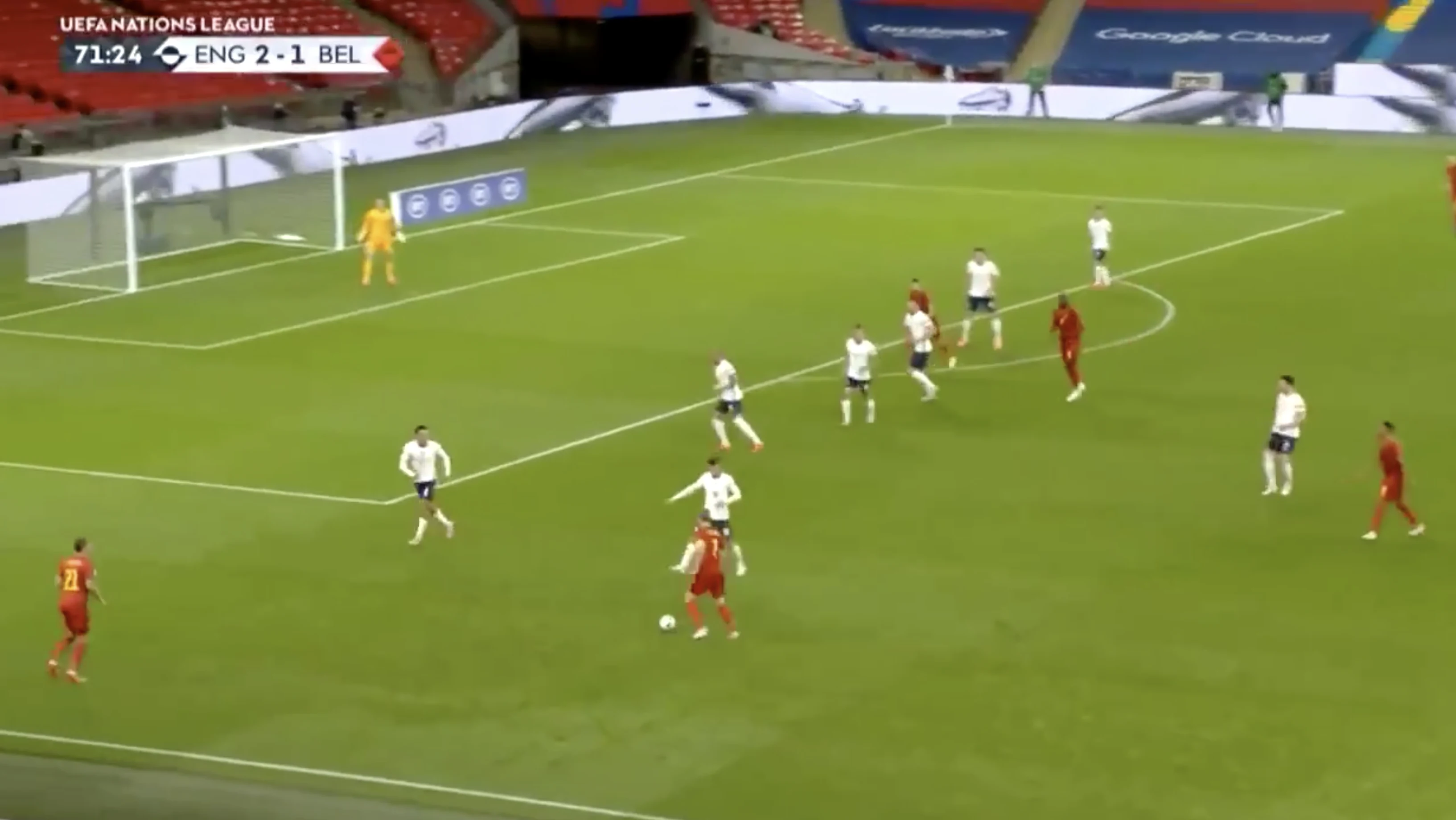 NIET NORMAAL: De Bruyne imponeert met heerlijk balletje tegen Engeland