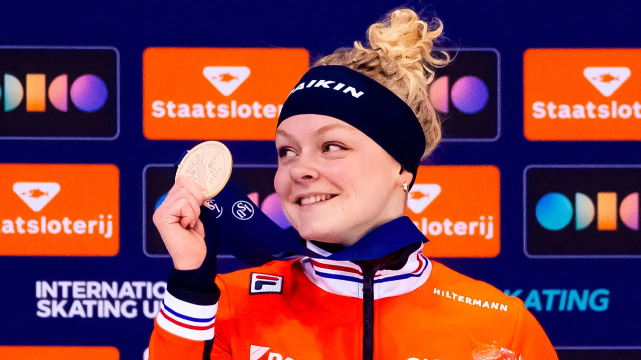 Shorttrackster Xandra Velzeboer pakt bij EK goud op 1500 meter