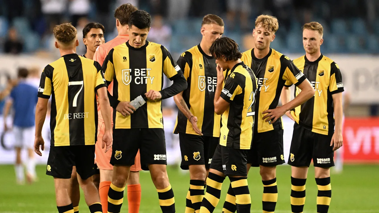 KNVB trekt licentie van Vitesse in om structureel ondermijnen regels