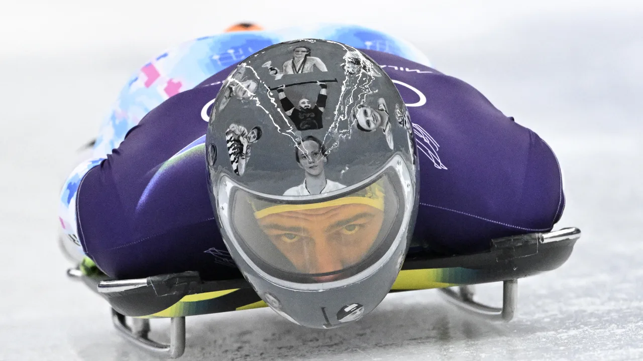 Oekraïense skeletonner gediskwalificeerd vanwege helm met oorlogsslachtoffers