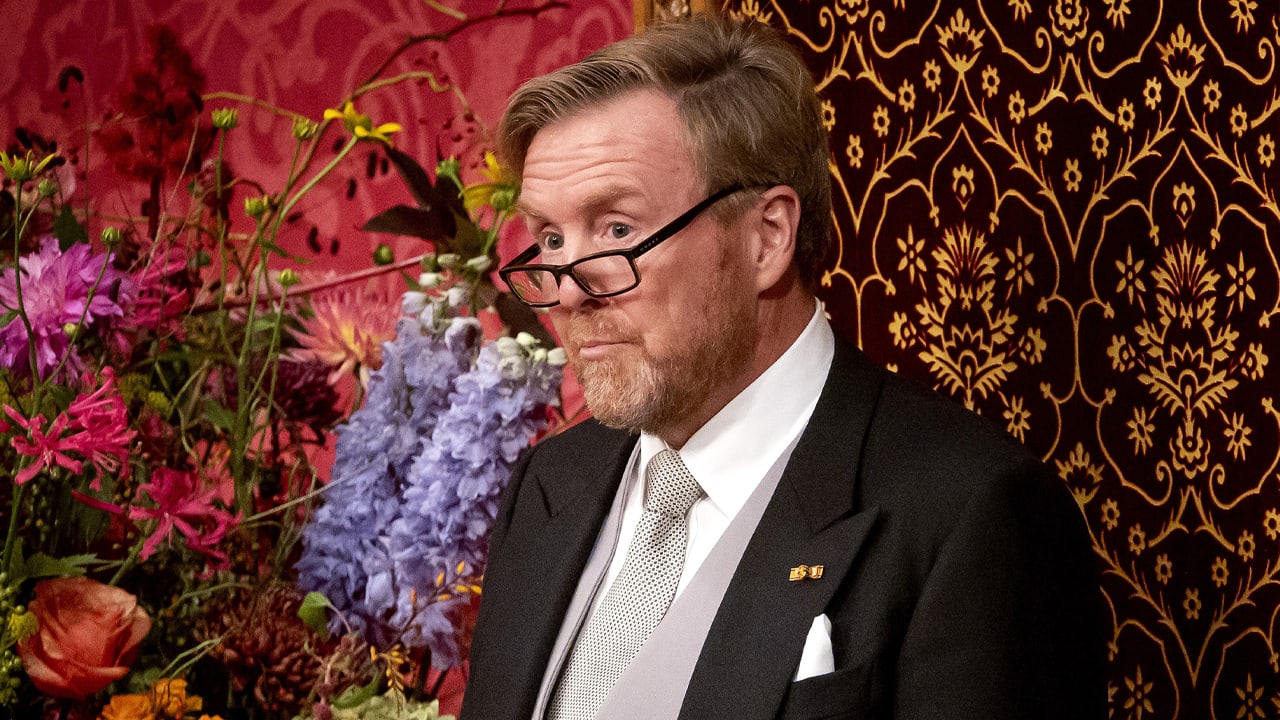 Koning Willem-Alexander in troonrede: asielbeleid moet sneller, strenger en soberder