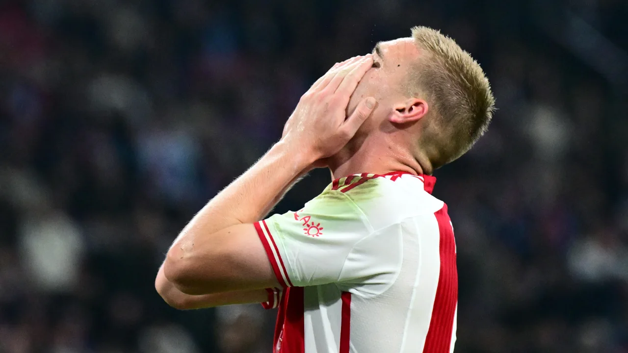 Ajax verspeelt voorsprong tegen Marseille en wint ook in Europa League niet