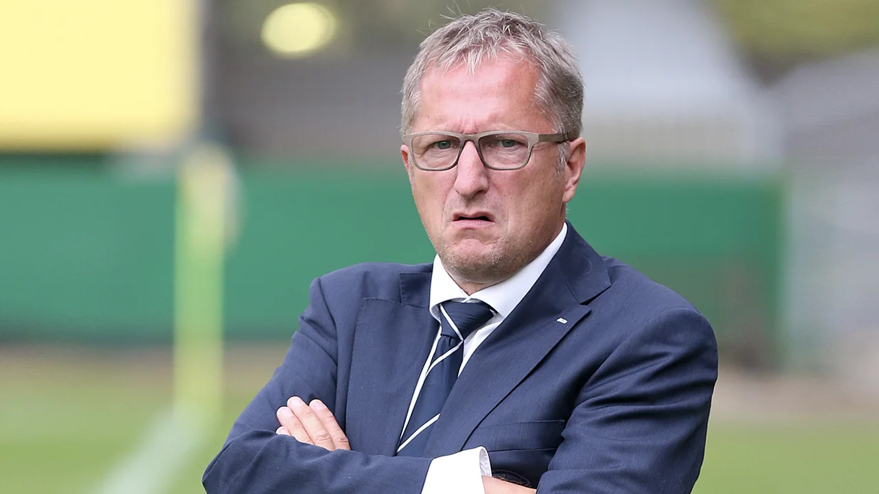 Kutkeeper-trainer Eric Meijers en Spakenburg voortijdig uit elkaar