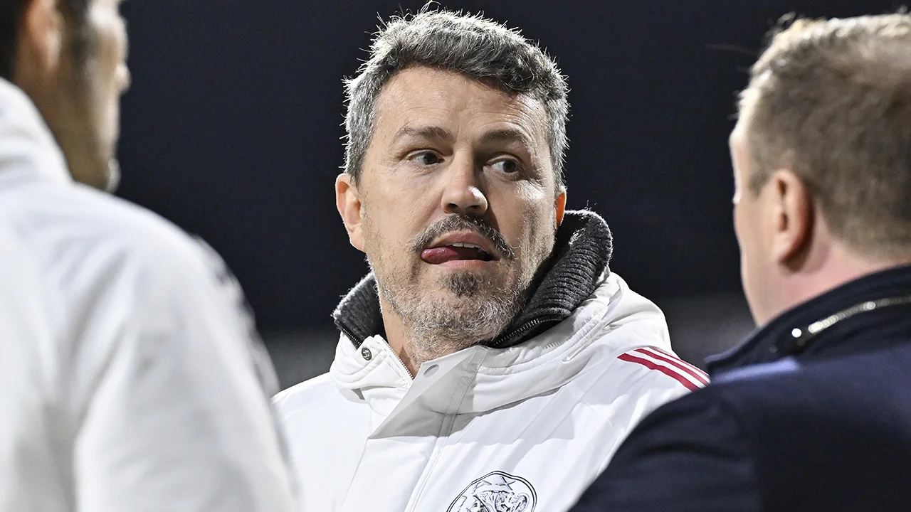 Dit is de eerste basisopstelling van debuterend Ajax-coach Óscar García
