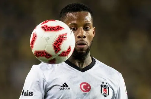 Babel en Lens ontsnappen aan uitschakeling