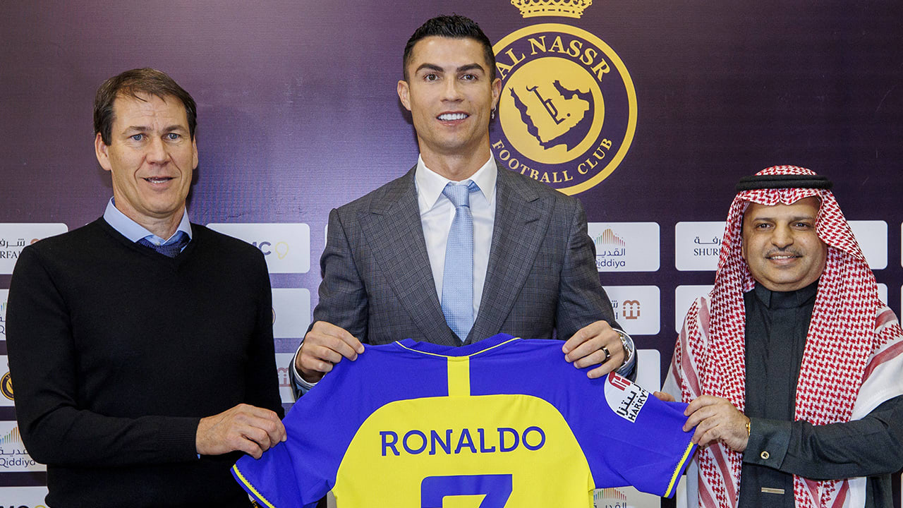'FIFA grijpt in en legt Al-Nassr, Saudische club van Ronaldo, transferverbod op'