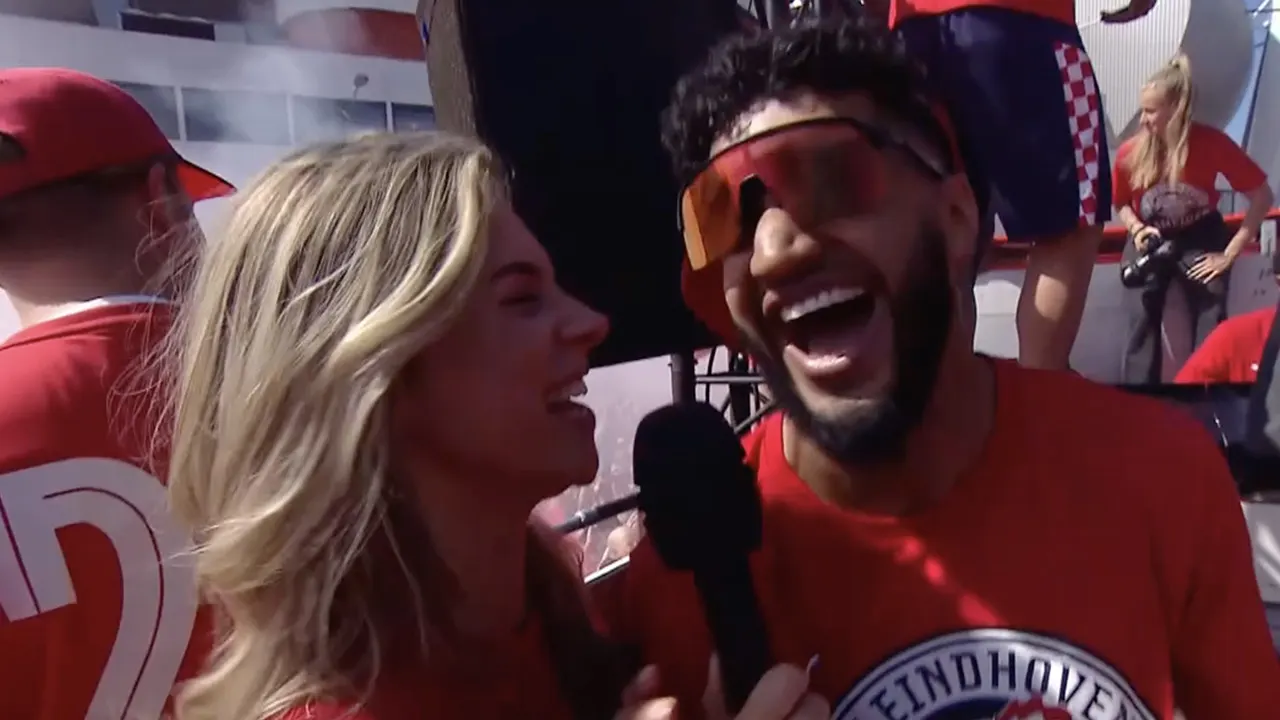 Video: PSV-selectie miste Ismael Saibari bijna op platte kar: 'Was vijf minuten te laat'