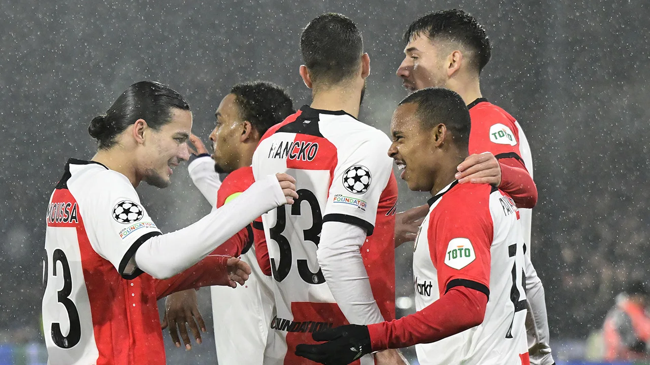 Feyenoord boekt knappe thuisoverwinning op AC Milan in tussenronde Champions League