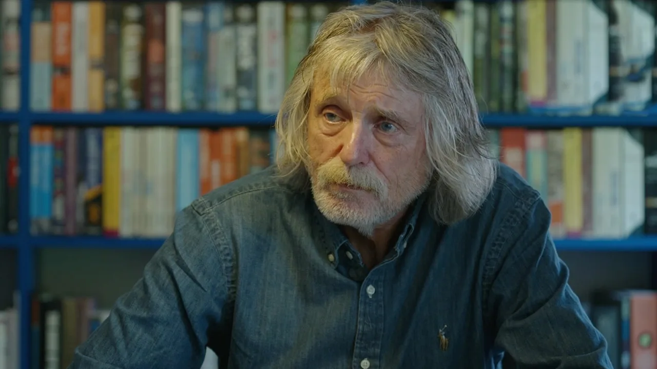 Johan Derksen ziet titel 'meest sexy man van 2023' aan zich voorbij gaan