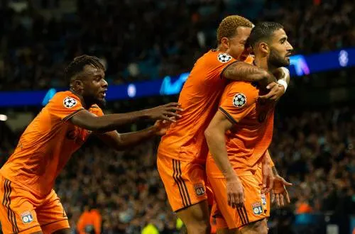 Depay en Lyon verrassen Manchester City