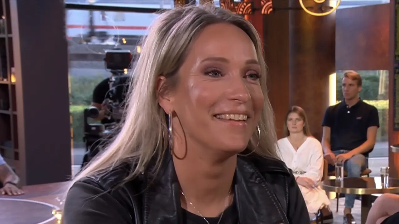 Hélène reageert op uitverkiezing: 'Dat 'babe' kun je eraf halen!'