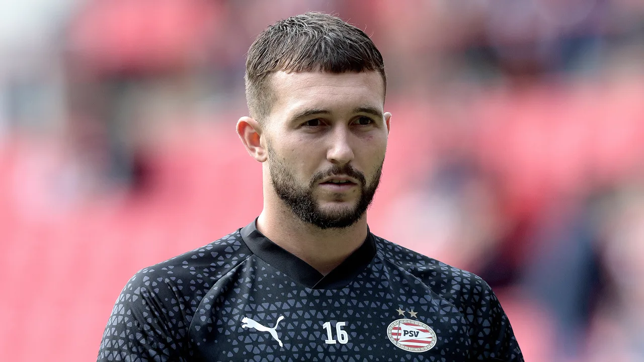 Bosz kiest net als Van Nistelrooij in beker voor Drommel