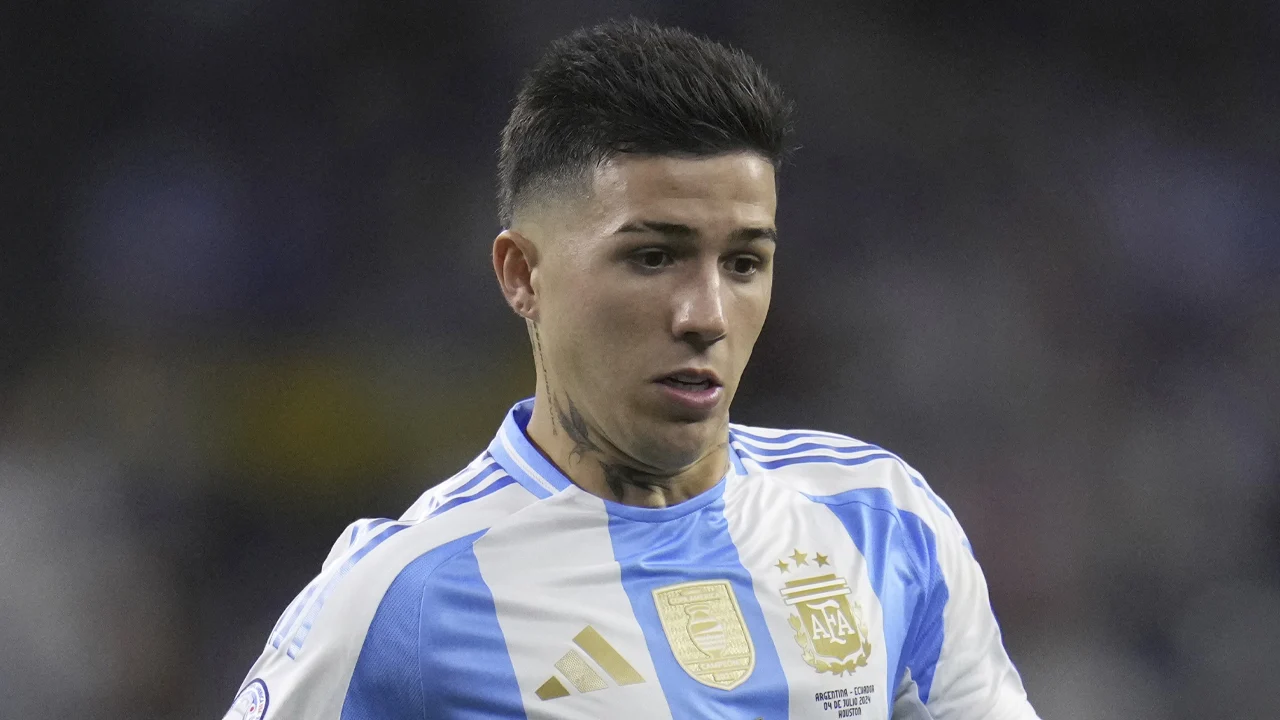 Enzo Fernández biedt excuses aan na racistische video