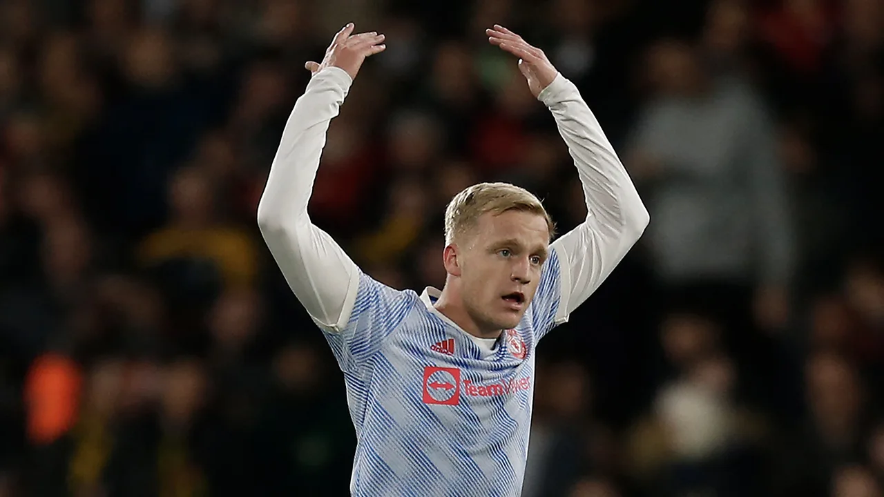 Treffer Donny van de Beek kan afgang ManUtd niet voorkomen