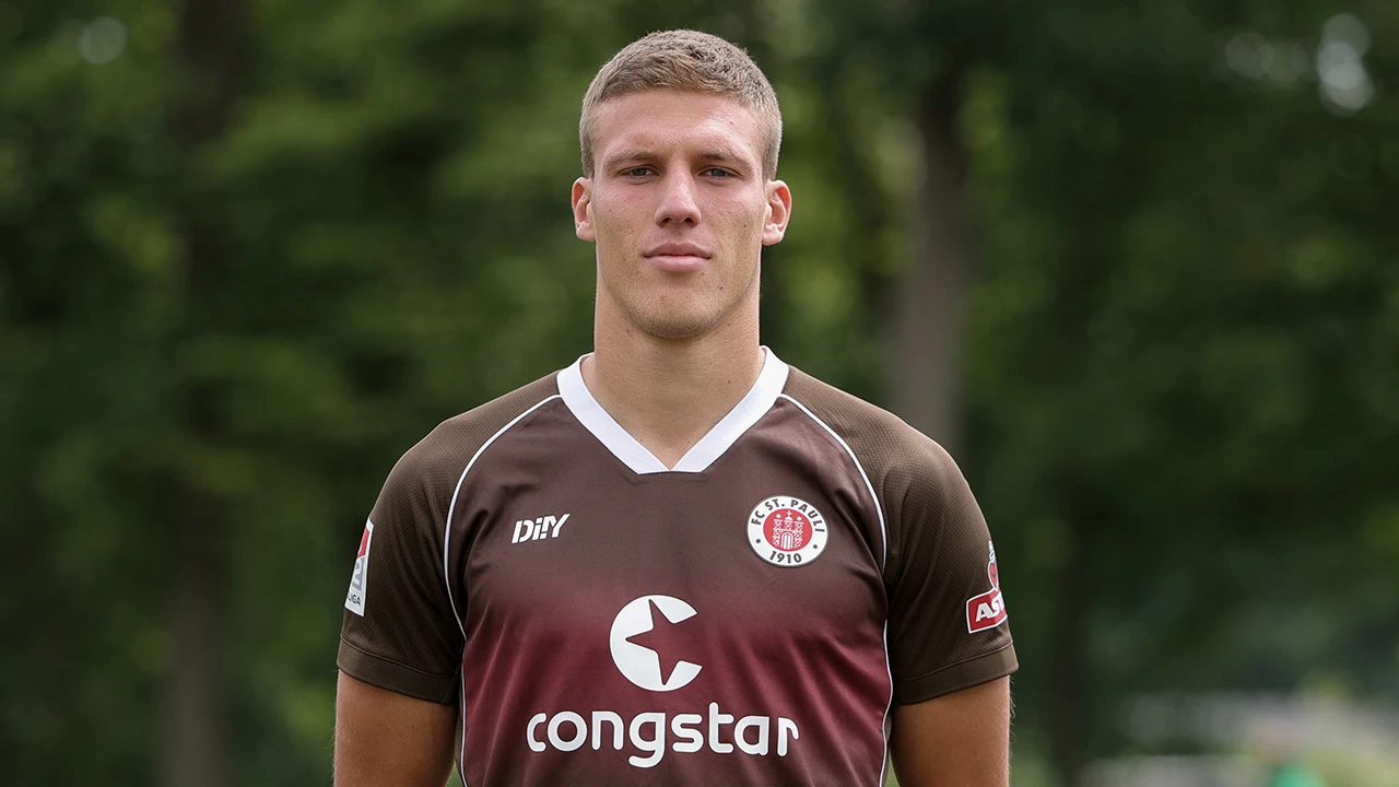 'Ajax heeft 1,93 meter lange verdediger uit Tweede Bundesliga bijna binnen'