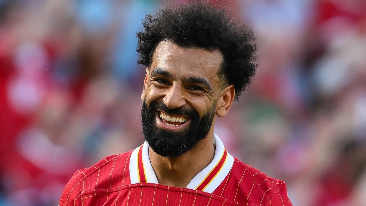 Liverpool-aanvaller Mohamed Salah verrast met nieuw kapsel