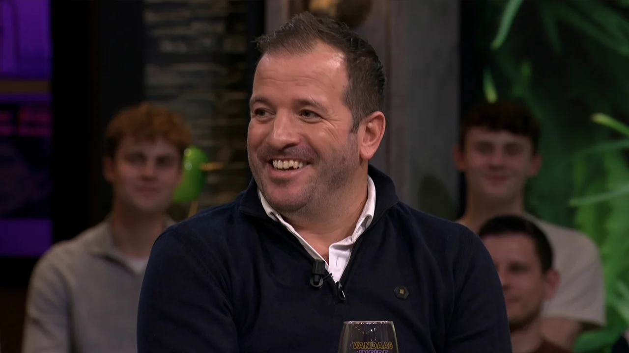 Rafael van der Vaart haalt buitenlandse voorpagina na uitspraken in Vandaag Inside