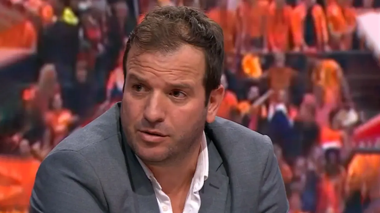 Van der Vaart twijfelde over Ajax-aanbod: 'Nu niet het moment'