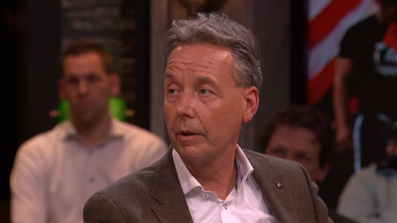 Valentijn adviseert Ajax over Henderson: 'Wegwezen met die kerel!'