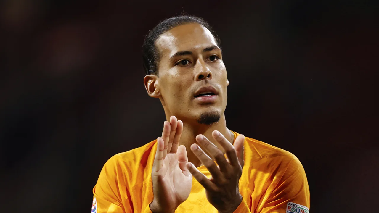 Van Dijk: 'Hij zou een goed wapen kunnen zijn, maar de bondscoach beslist'