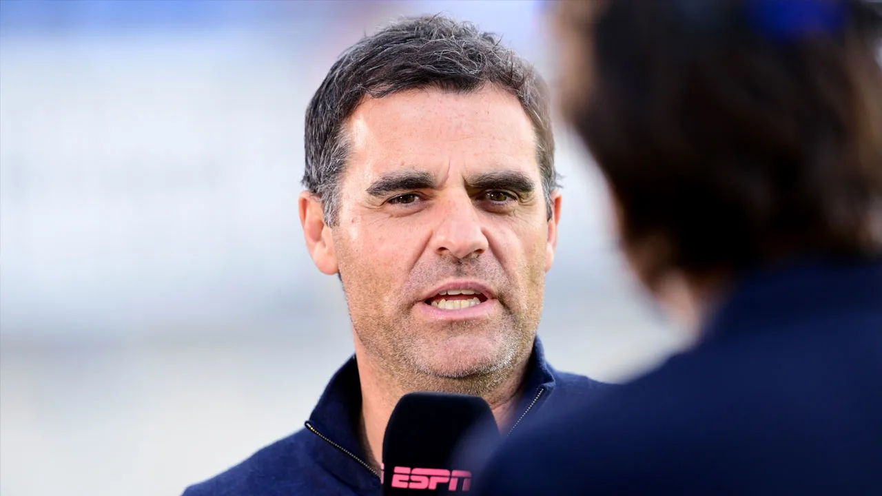 Kenneth Pérez over Ajax: ‘Dat is toch beschamend en bijna schandalig?’