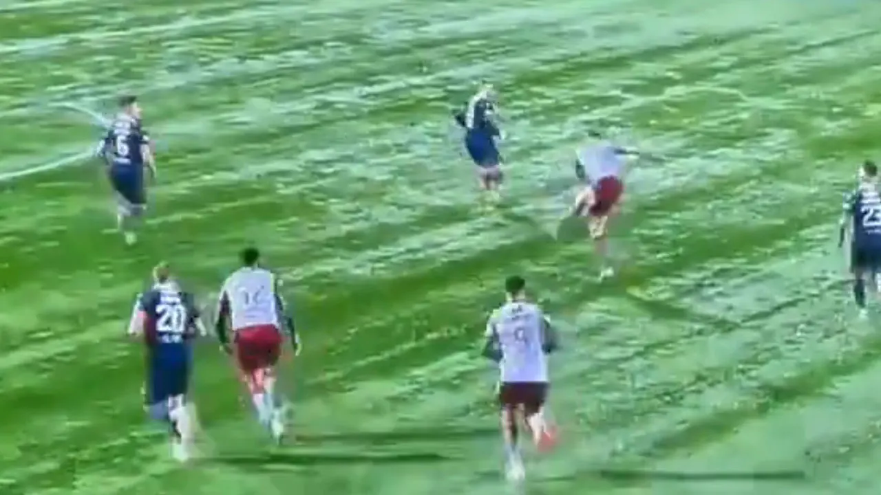 Zien! Reservekeeper valt noodgedwongen in als veldspeler en maakt wereldgoal