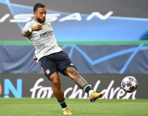 Depay met hattrick beslissend voor Lyon