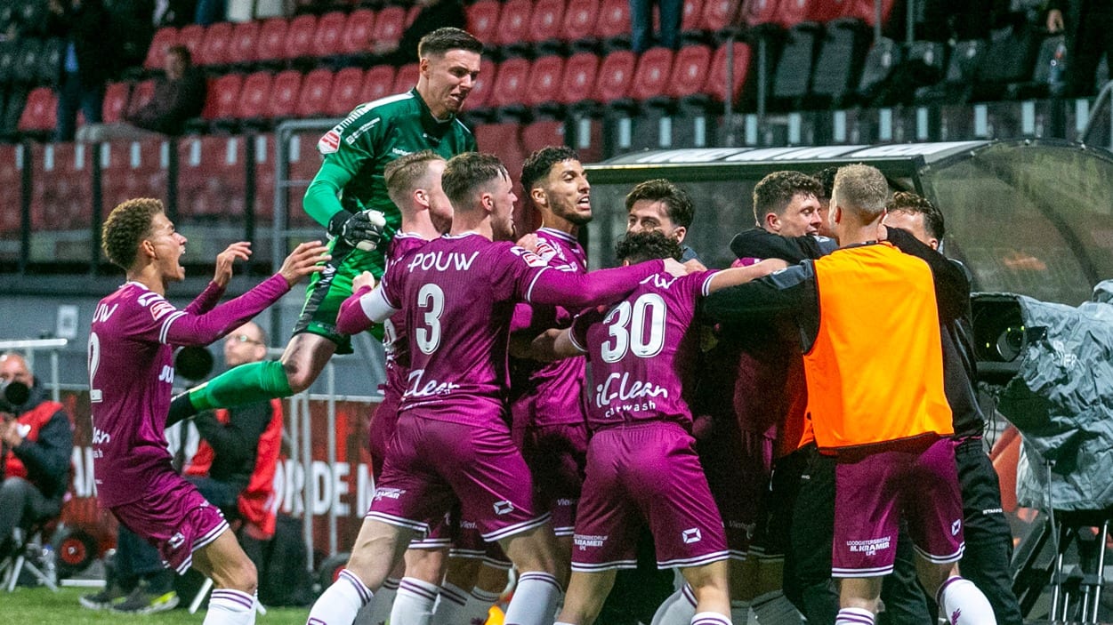 Niet De Graafschap maar Go Ahead Eagles promoveert naar Eredivisie