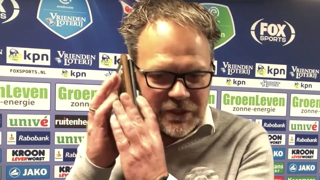 Henk de Jong belt met moeder tijdens interview