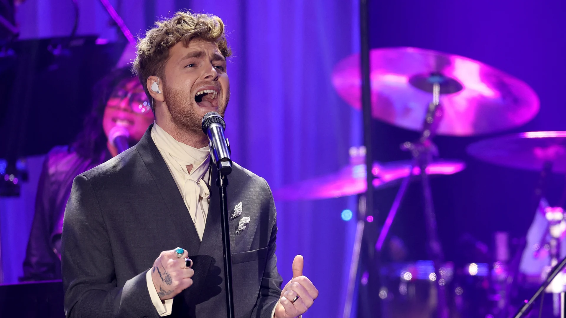 Van TikTok naar uitverkochte zalen: dit is Alex Warren