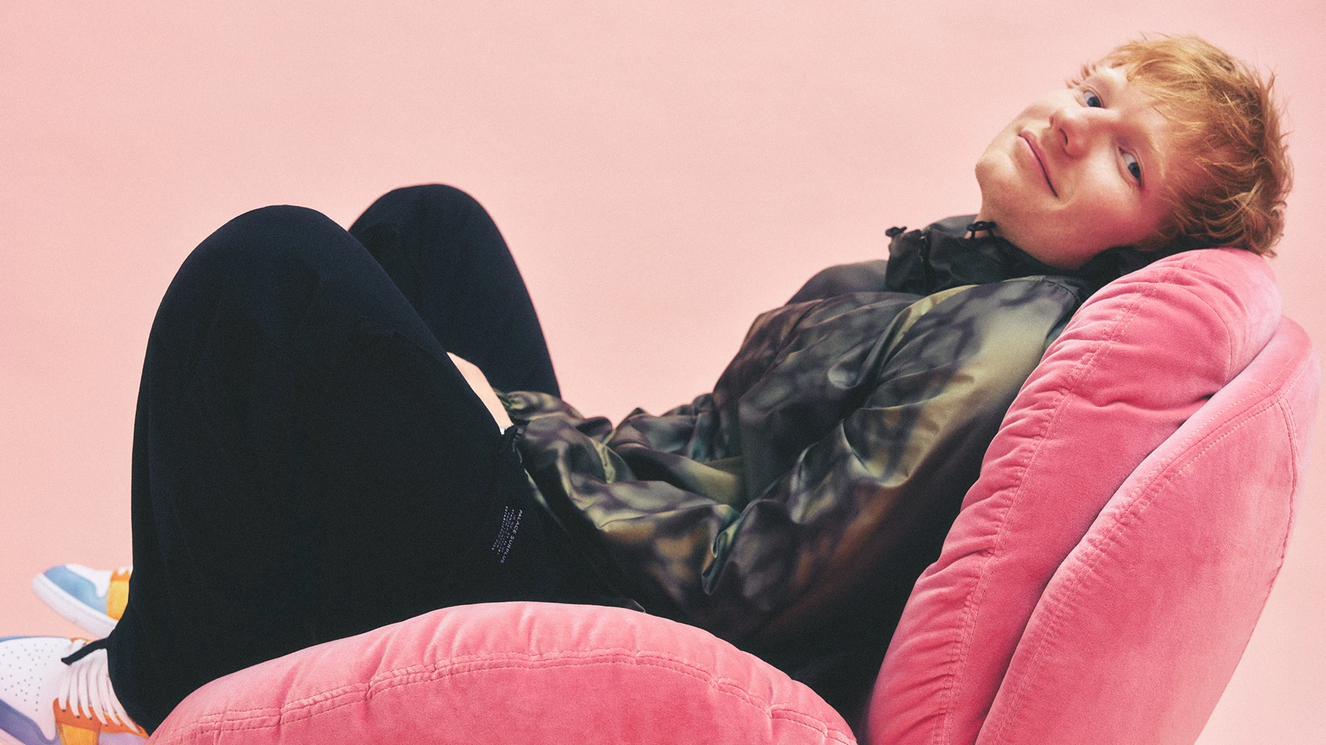 Ed Sheeran brengt gloednieuw album Play uit