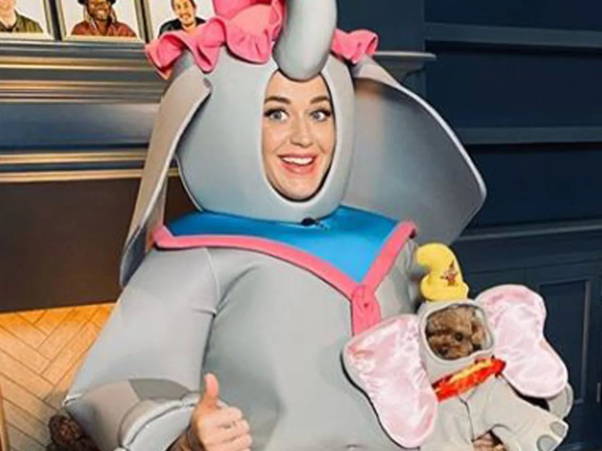 Zien! Verklede Katy Perry zingt hilarische en vertederende Disney-song