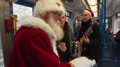 WINACTIE! Een kerstmuts gesigneerd door Jeroen van der Boom!