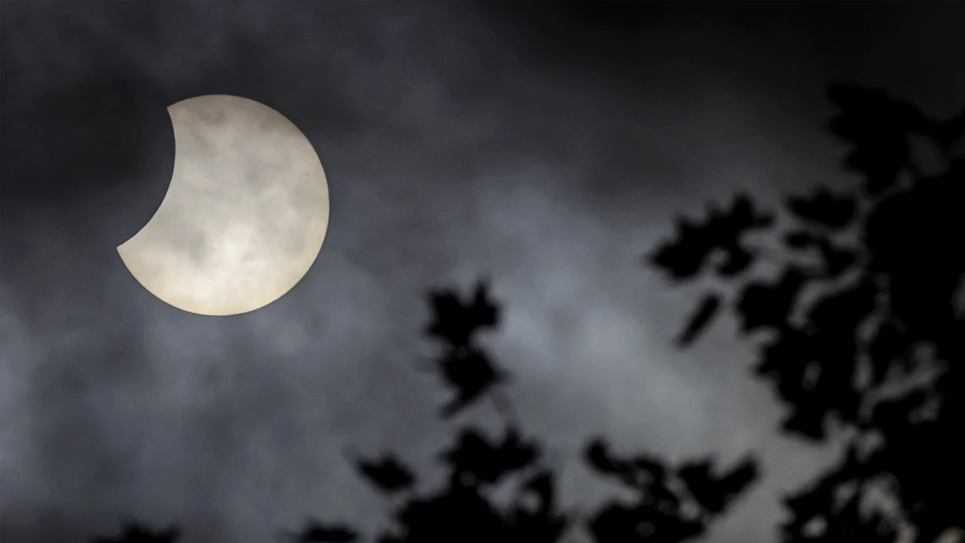 Beleef de eclips met Sky Radio 🌒