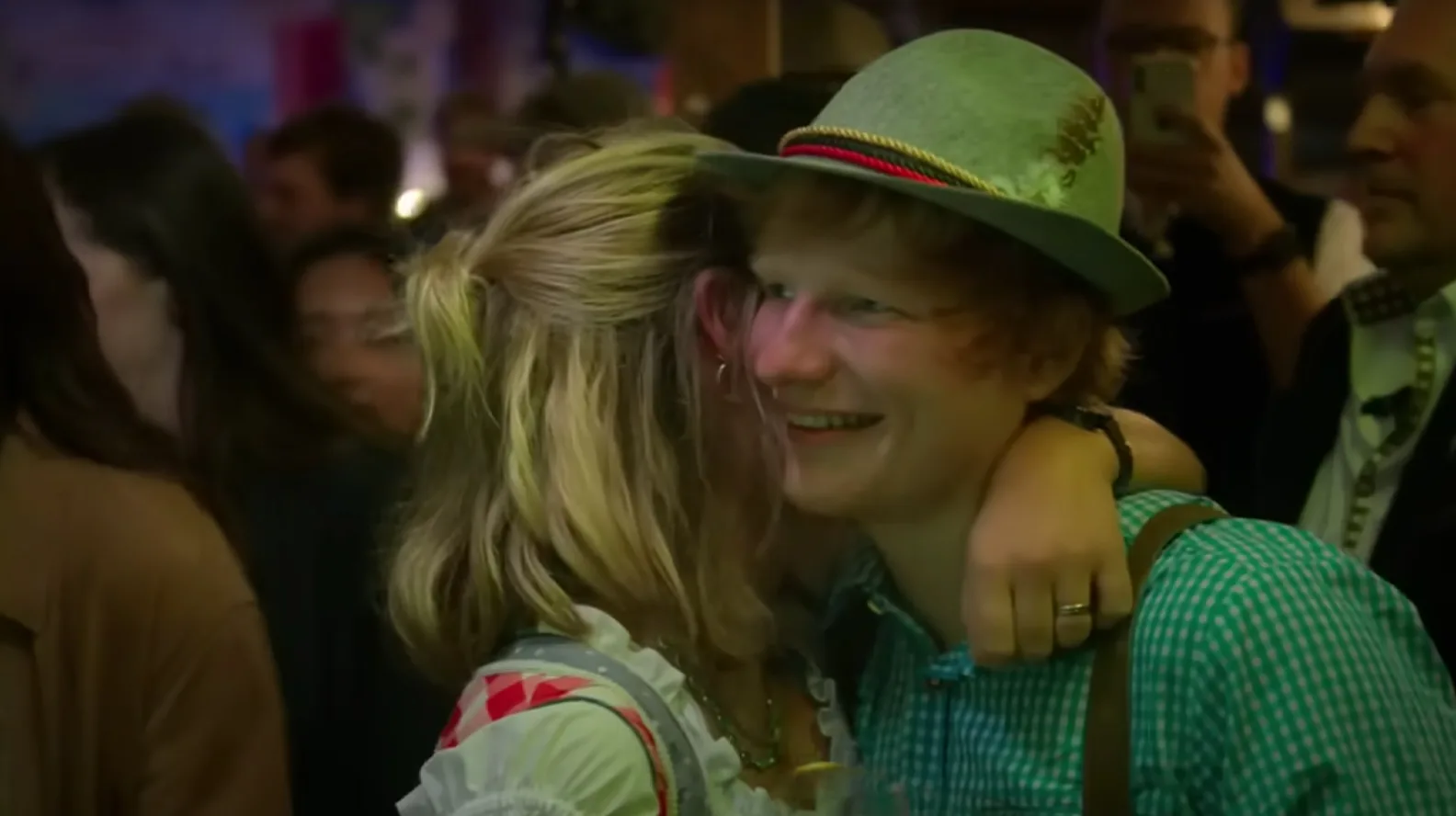 Zien: de documentaire The Sum Of It All van Ed Sheeran is uit! 😍