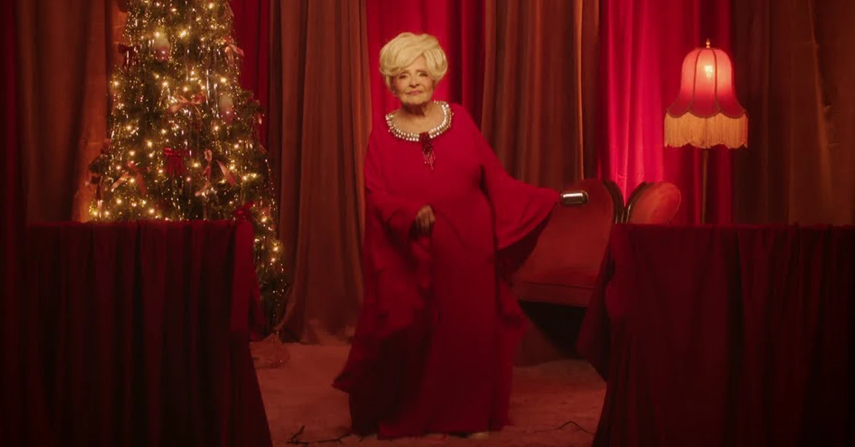 Zo werd Rockin’ Around The Christmas Tree na 65 jaar tóch een #1-hit!