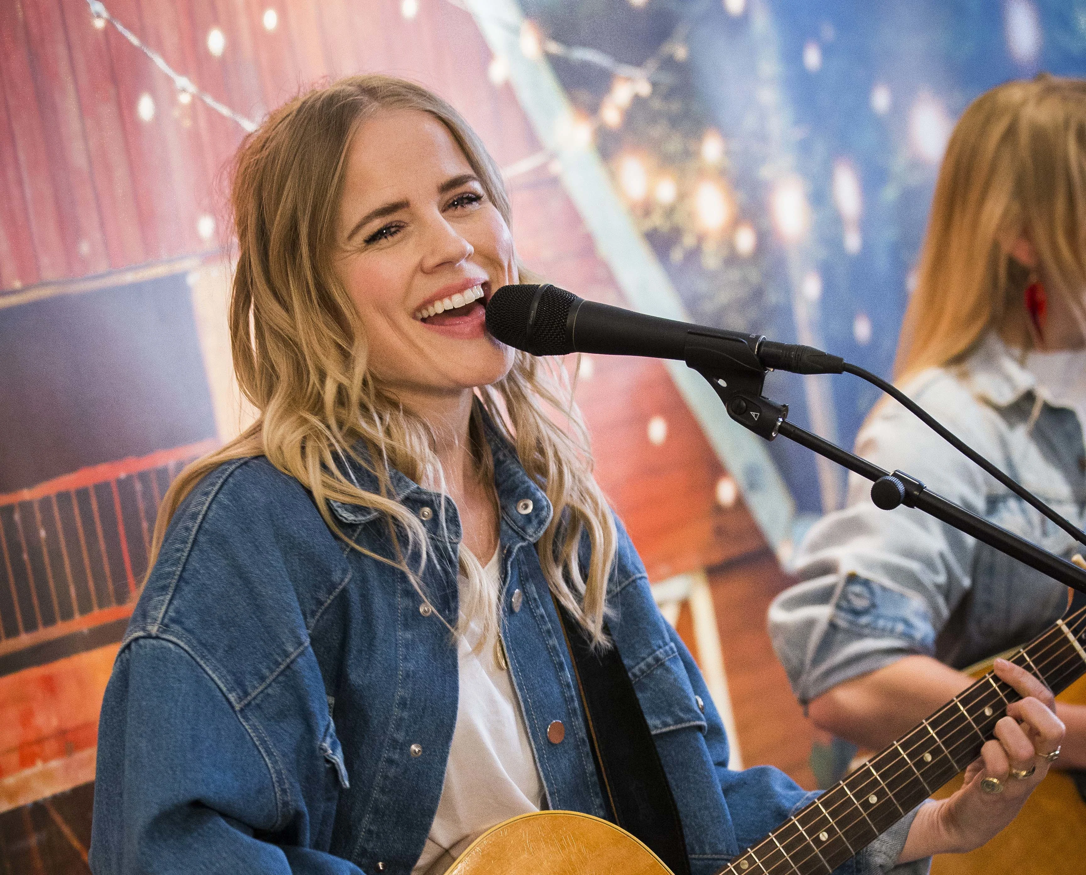 Ilse gaat door het stof in nieuwe single