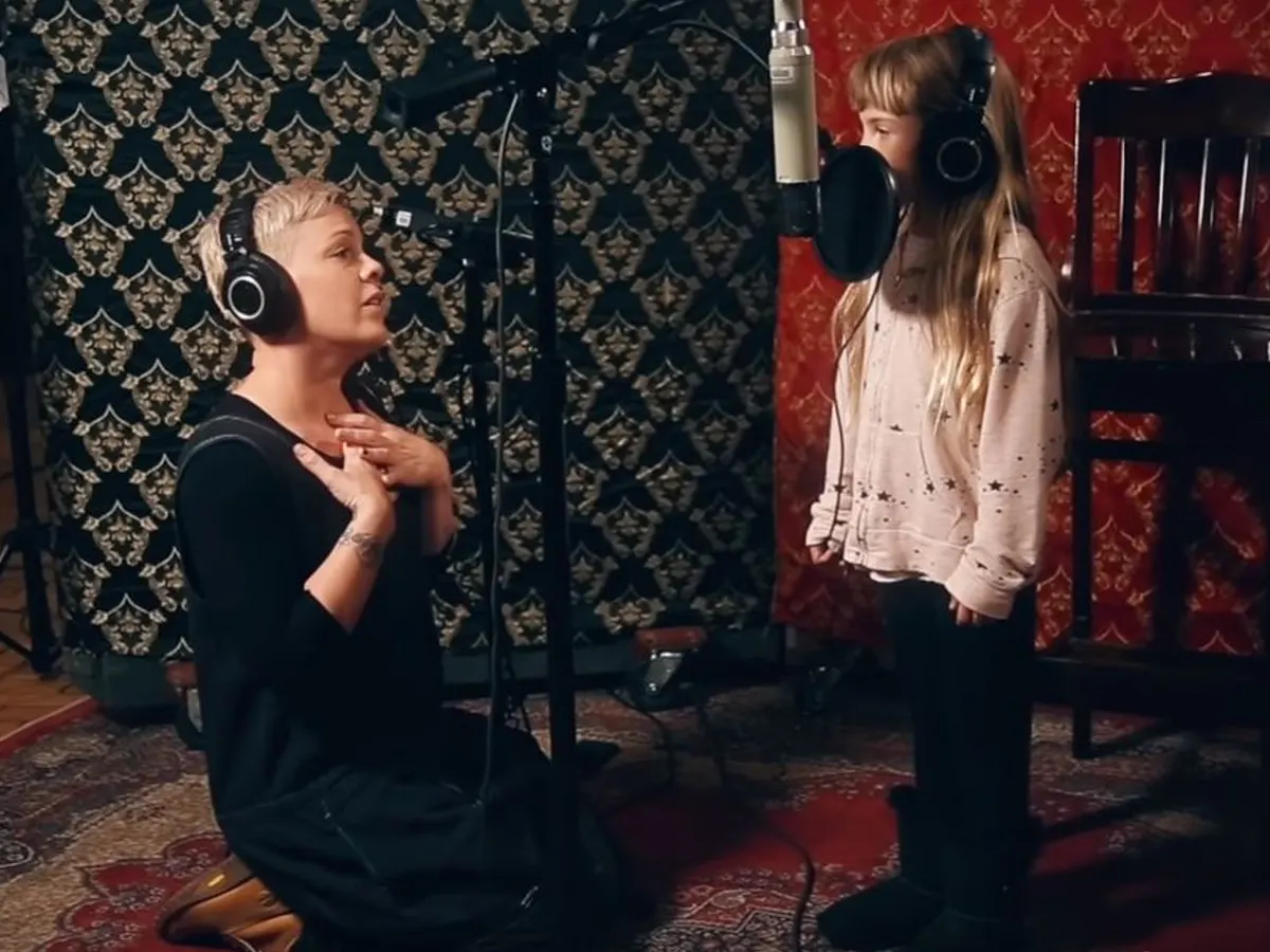 Herinner jij je deze nog? P!nk en haar dochter zingen samen en het is té cute