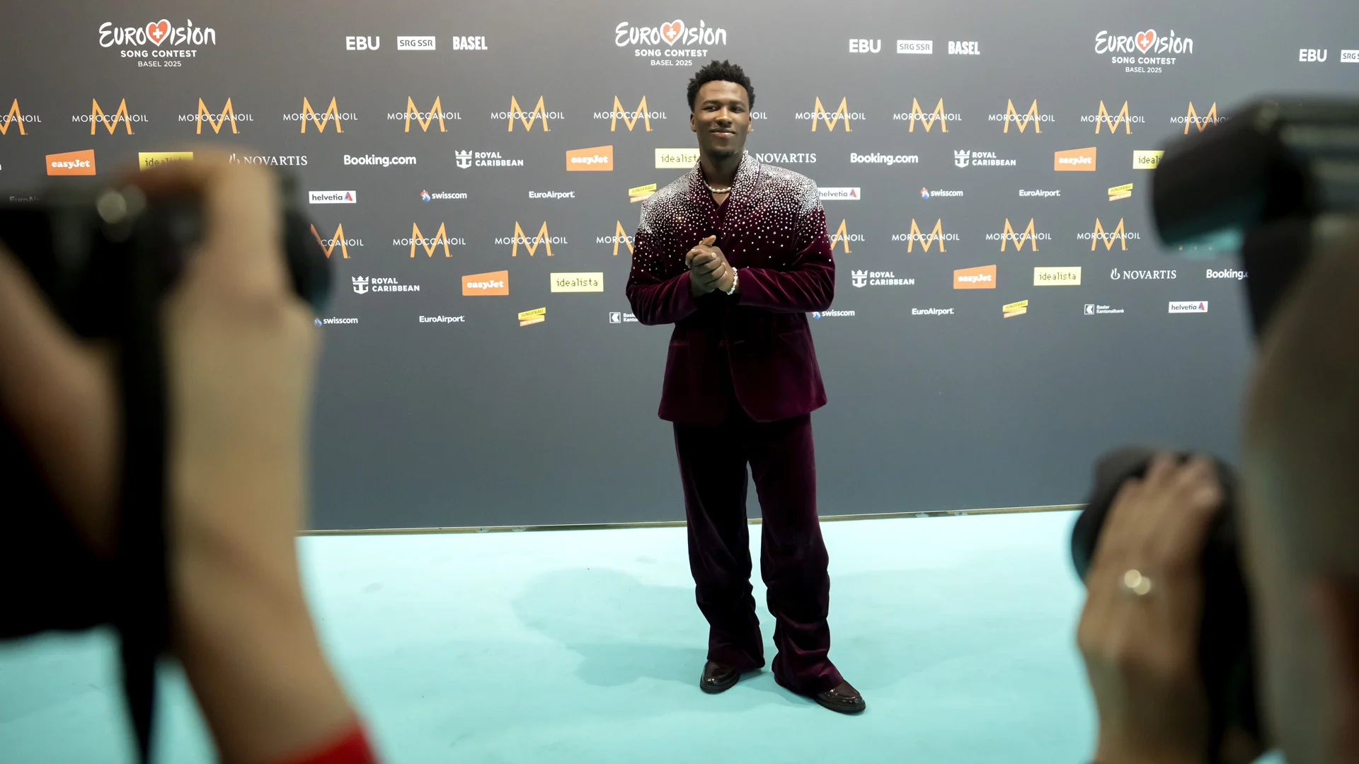 Claude geniet van tramrit door Basel: 'Alsof ik Beyoncé was'