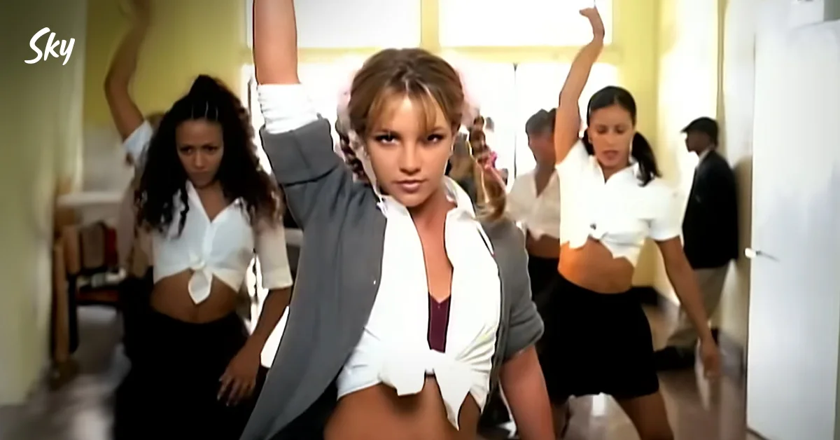 Ondanks deze fout werd …Baby One More Time een hit! 🤩