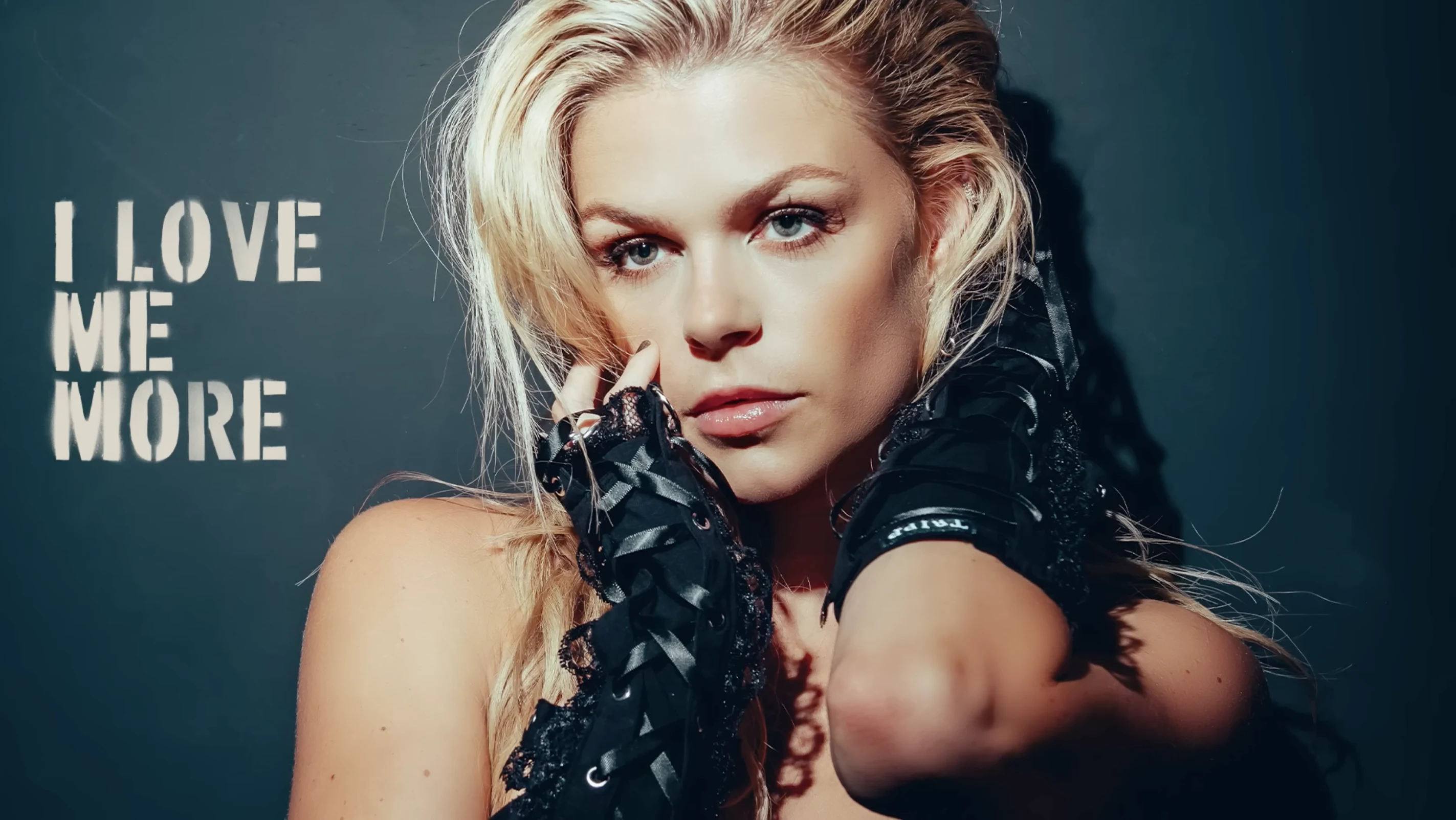 Davina verspreidt zelfliefde met I Love Me More ❤️