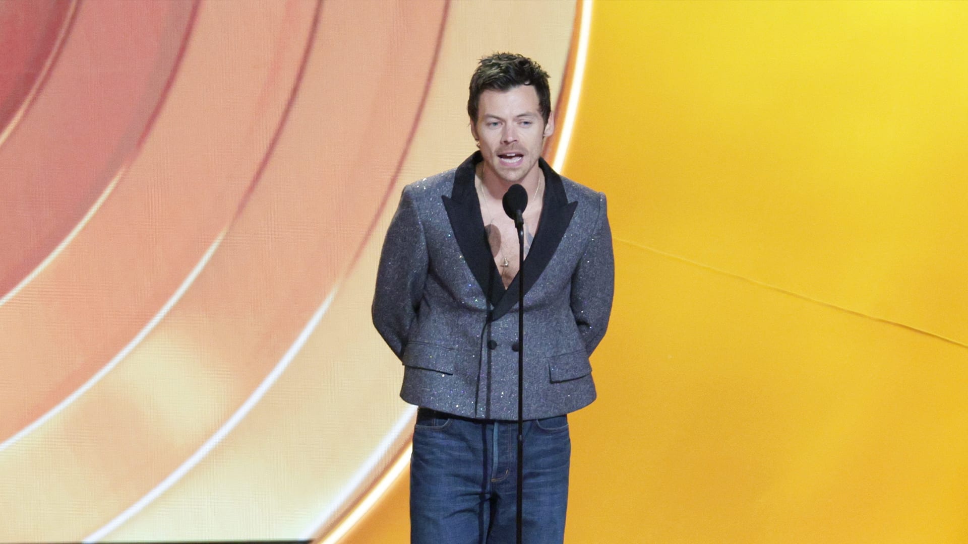 Harry Styles organiseert luisterparty voor nieuw album in Amsterdam