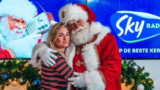 Sanne Hans presenteert Christmas Top 5 over 9 bij Sky Radio