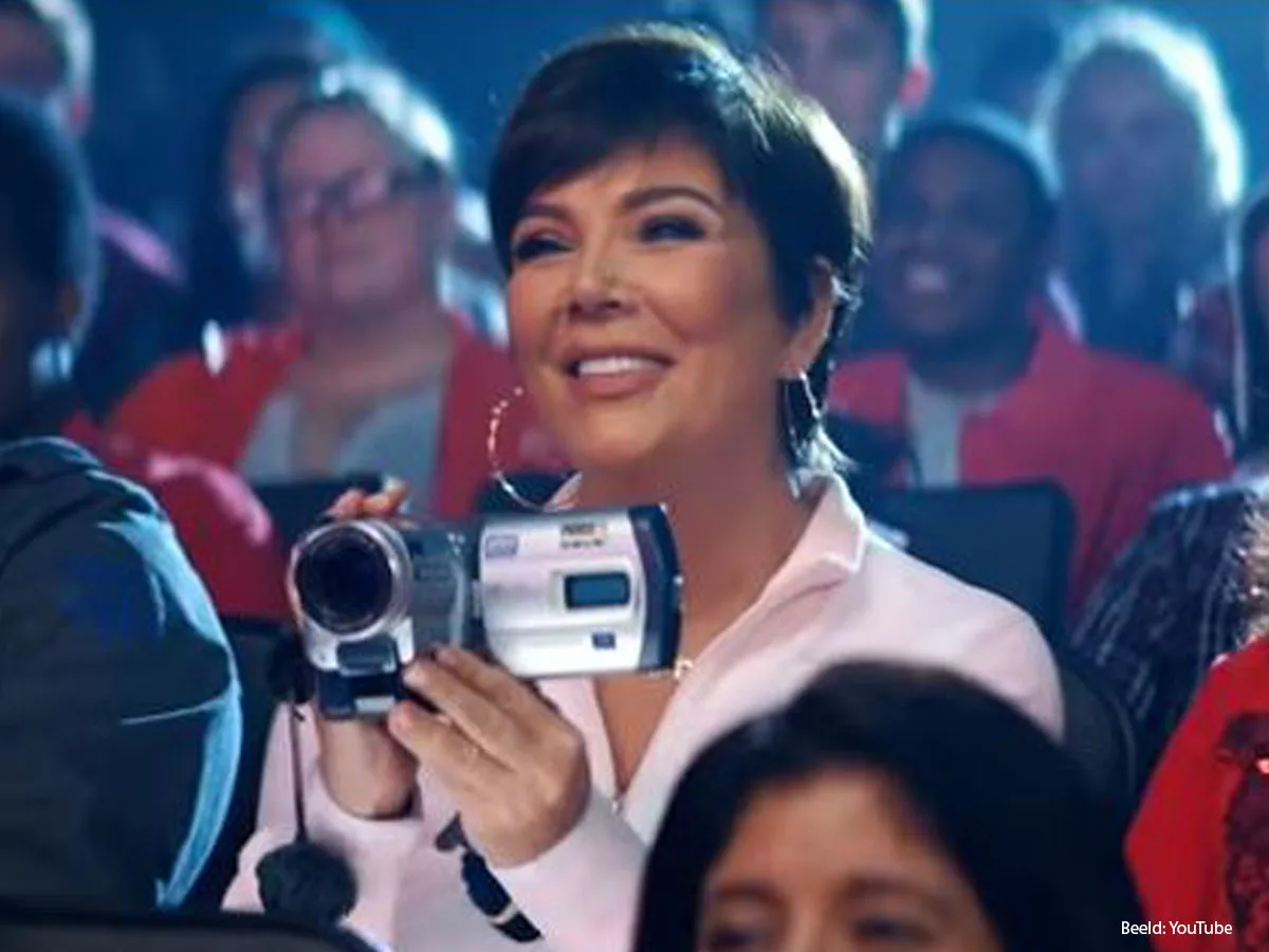 Ariana Grande deelt bloopers en deleted scenes van 'Thank U, Next'